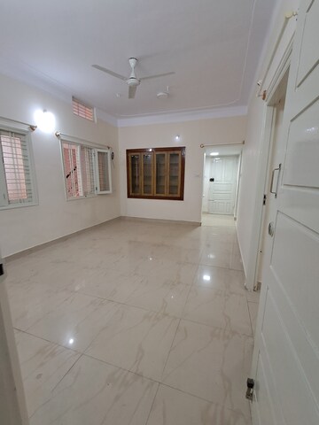 Furnished Amenities in 2 BHK Builder Floor at Indiranagar – for Rent