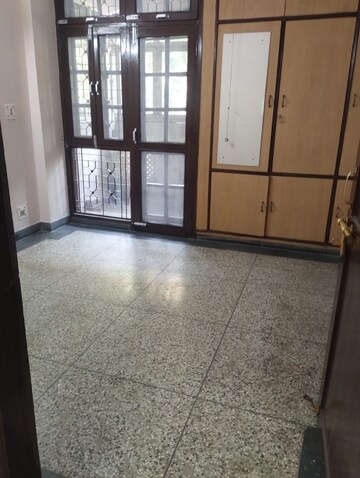 Room in 3 BHK Apartment at Ip Extension – for Rent