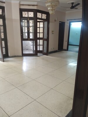 Room in 3 BHK Apartment at Ip Extension – for Rent