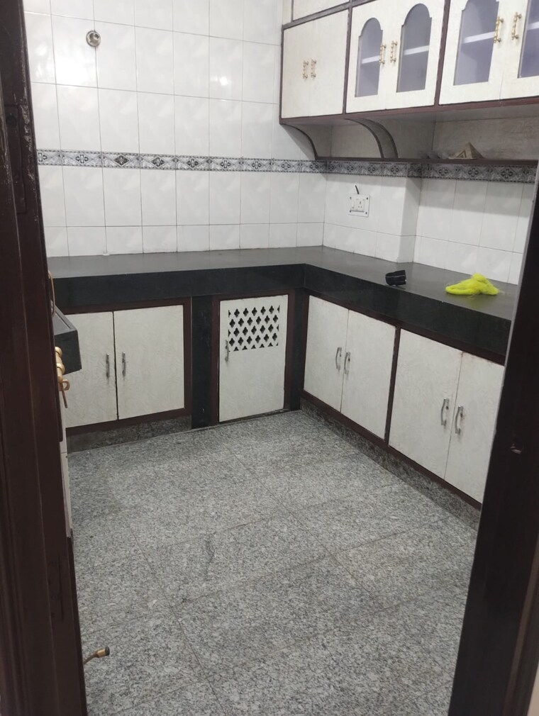 Kitchen, ip extension 3 Bedroom 1400 Sq.Ft. Apartment In Ip Extension Delhi 9272888