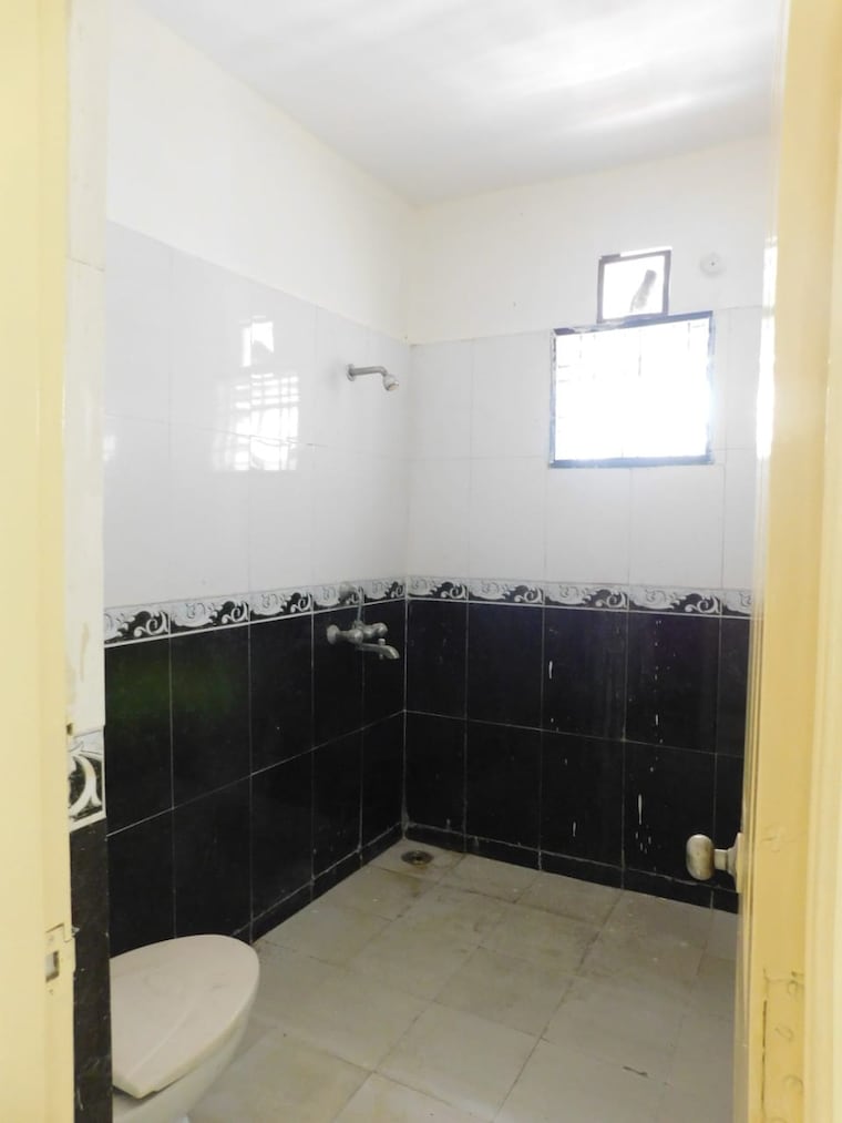 Bathroom, modi-palm-springs-phase-i 3 Bedroom 1910 Sq.Ft. Apartment In Kompally Hyderabad 9272894