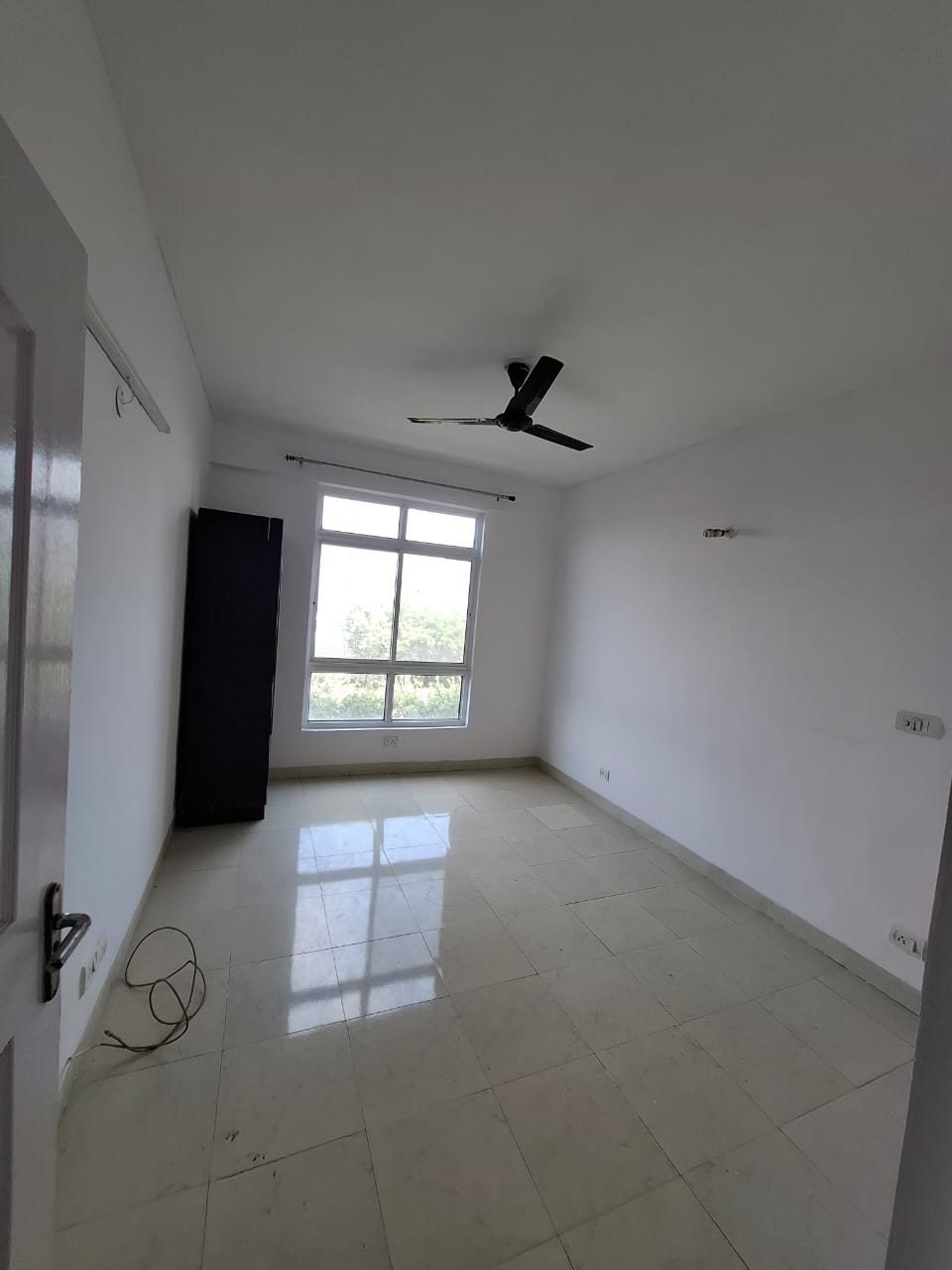 3 BHK 1326 Sq.Ft. Apartment in Tulip White