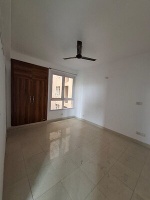 Room in 3 BHK Apartment at Tulip White, Sector 69 – for Rent