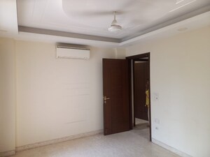 Room in 3 BHK Builder Floor at Greater Kailash Part 3 – for Rent