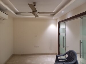 Room in 3 BHK Builder Floor at Greater Kailash Part 3 – for Rent