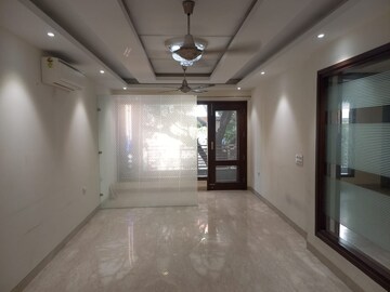 Room in 4 BHK Builder Floor at Greater Kailash I – for Rent