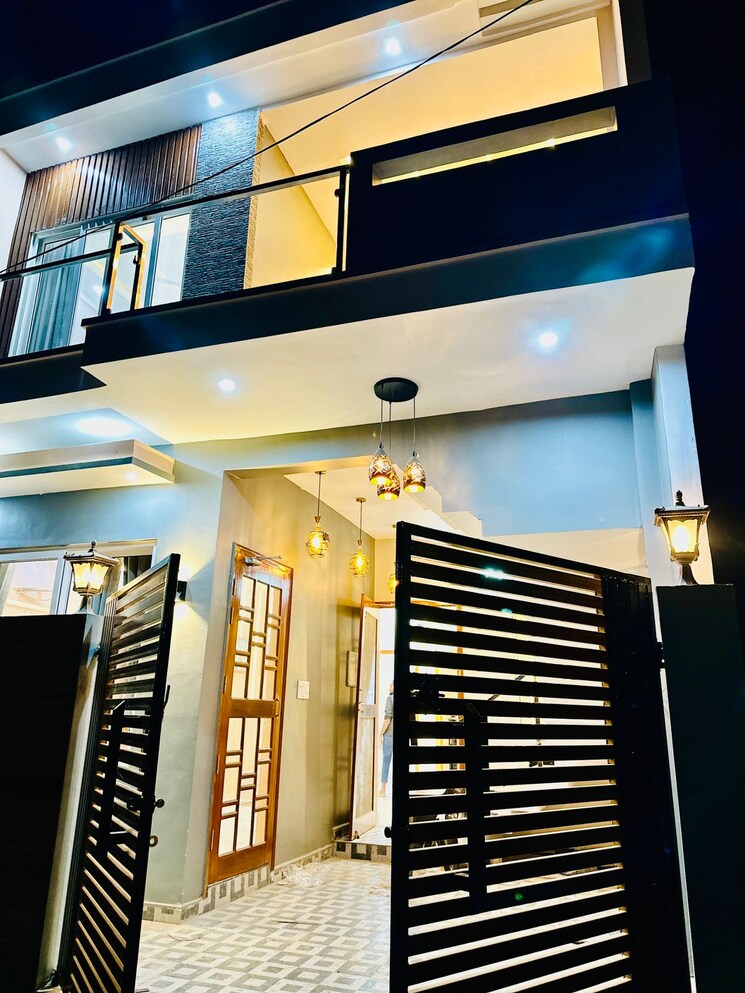 Exterior View, gomti nagar 3 Bedroom 1600 Sq.Ft. Independent House In Gomti Nagar Lucknow 9272957