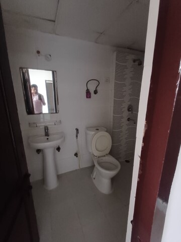 Bathroom in 3 BHK Apartment at Amrapali Platinum, Sector 119 – for Rent