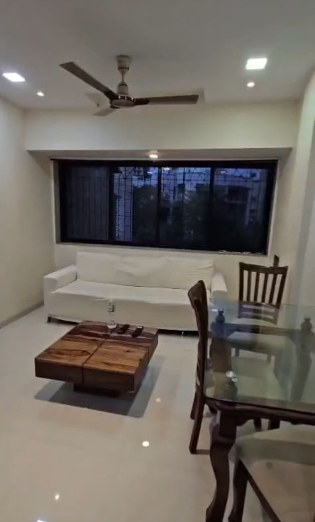 1 BHK 450 Sq.Ft. Apartment in Andheri CHS