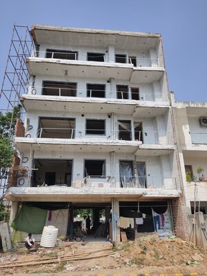 4 BHK Builder Floor For Sale in Parklands, Sector 85