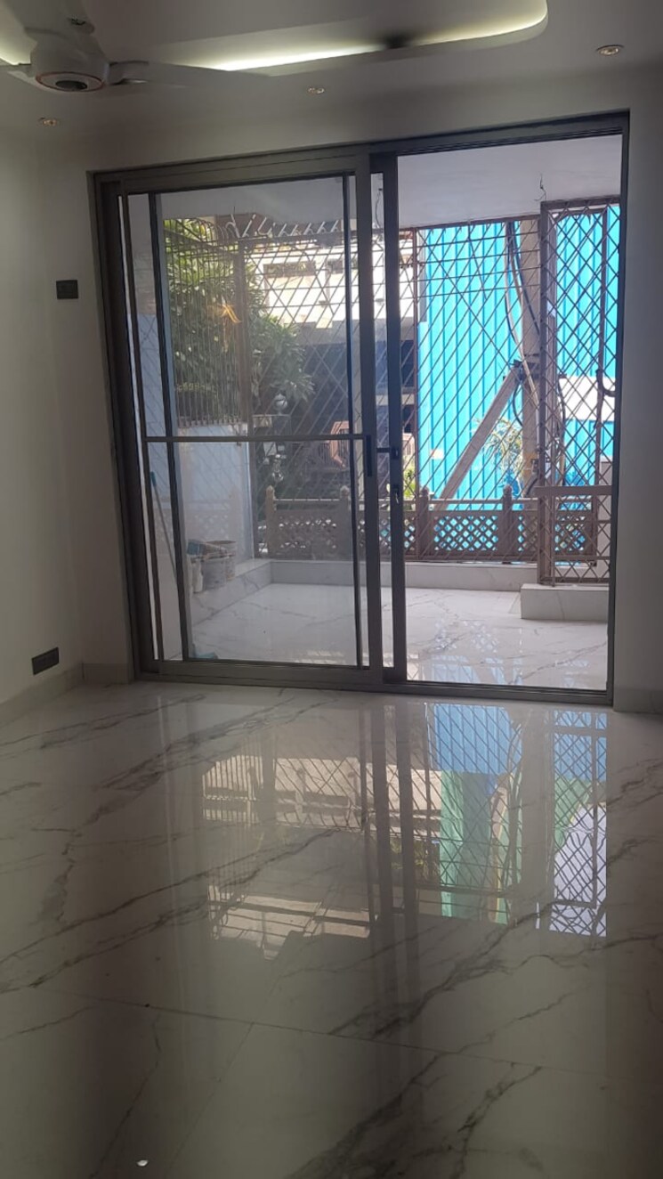 Room, kalkaji 3 Bedroom 1800 Sq.Ft. Builder Floor In Kalkaji Delhi 9272994