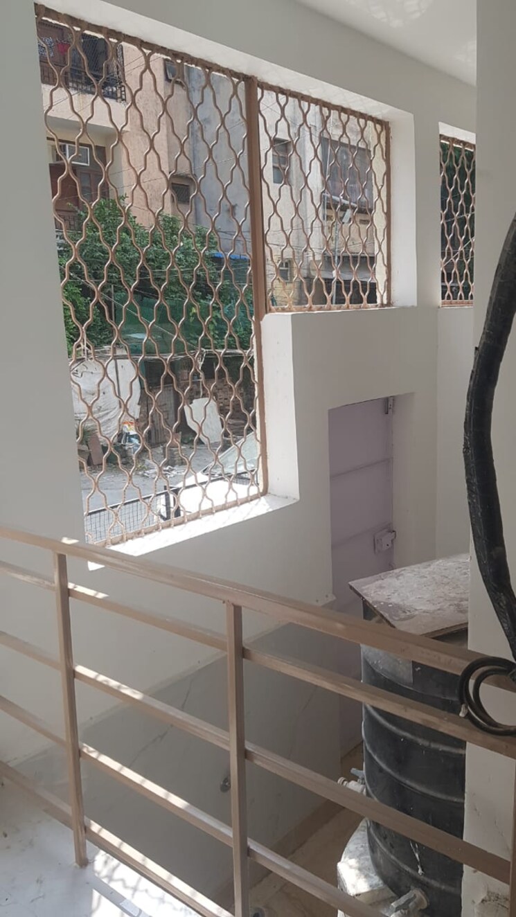 Balcony, kalkaji 3 Bedroom 1800 Sq.Ft. Builder Floor In Kalkaji Delhi 9272994