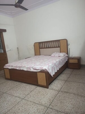 Bedroom in 2 BHK Independent House at Sector 21b – for Rent