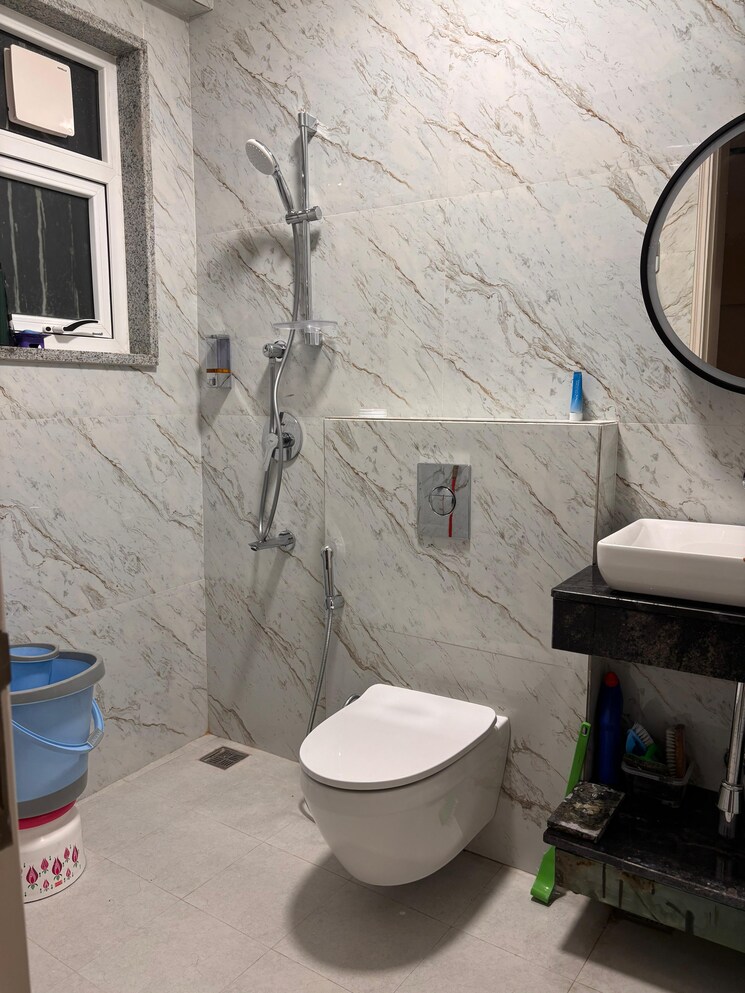 Bathroom, sector 19 dwarka 1 Bedroom 550 Sq.Ft. Apartment In Sector 19 Dwarka Delhi 9273019