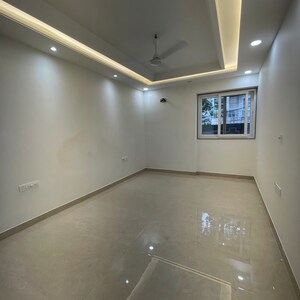 Room in 4 BHK Apartment at Kalkaji – for Sale