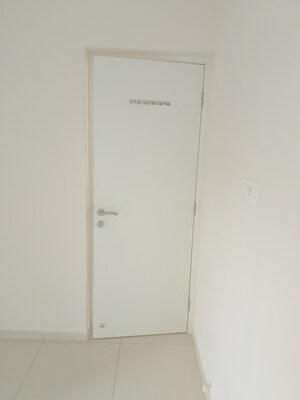 Room in 3 BHK Apartment at Godrej Green Vistas, Mahalunge – for Rent