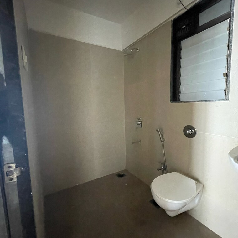 Bathroom, malad east 2 Bedroom 685 Sq.Ft. Apartment In Malad East Mumbai 9273049