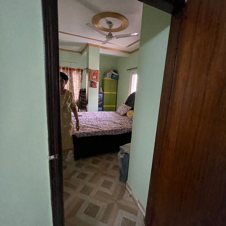 Bathroom, kalkaji 3 Bedroom 1600 Sq.Ft. Apartment In Kalkaji Delhi 9273063