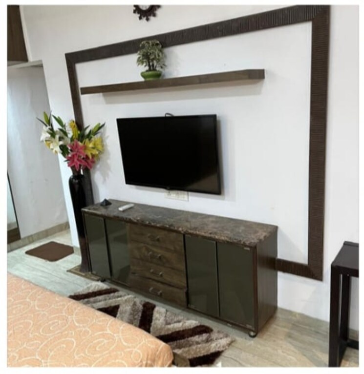 Master Bedroom, lokhandwala-complex 3 Bedroom 1200 Sq.Ft. Apartment In Andheri West Mumbai 9273108