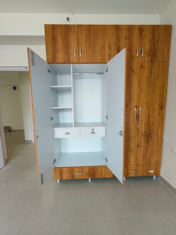 Kitchen, dlf-the-skycourt 3 Bedroom 1931 Sq.Ft. Apartment In Sector 86 Gurgaon 9273115