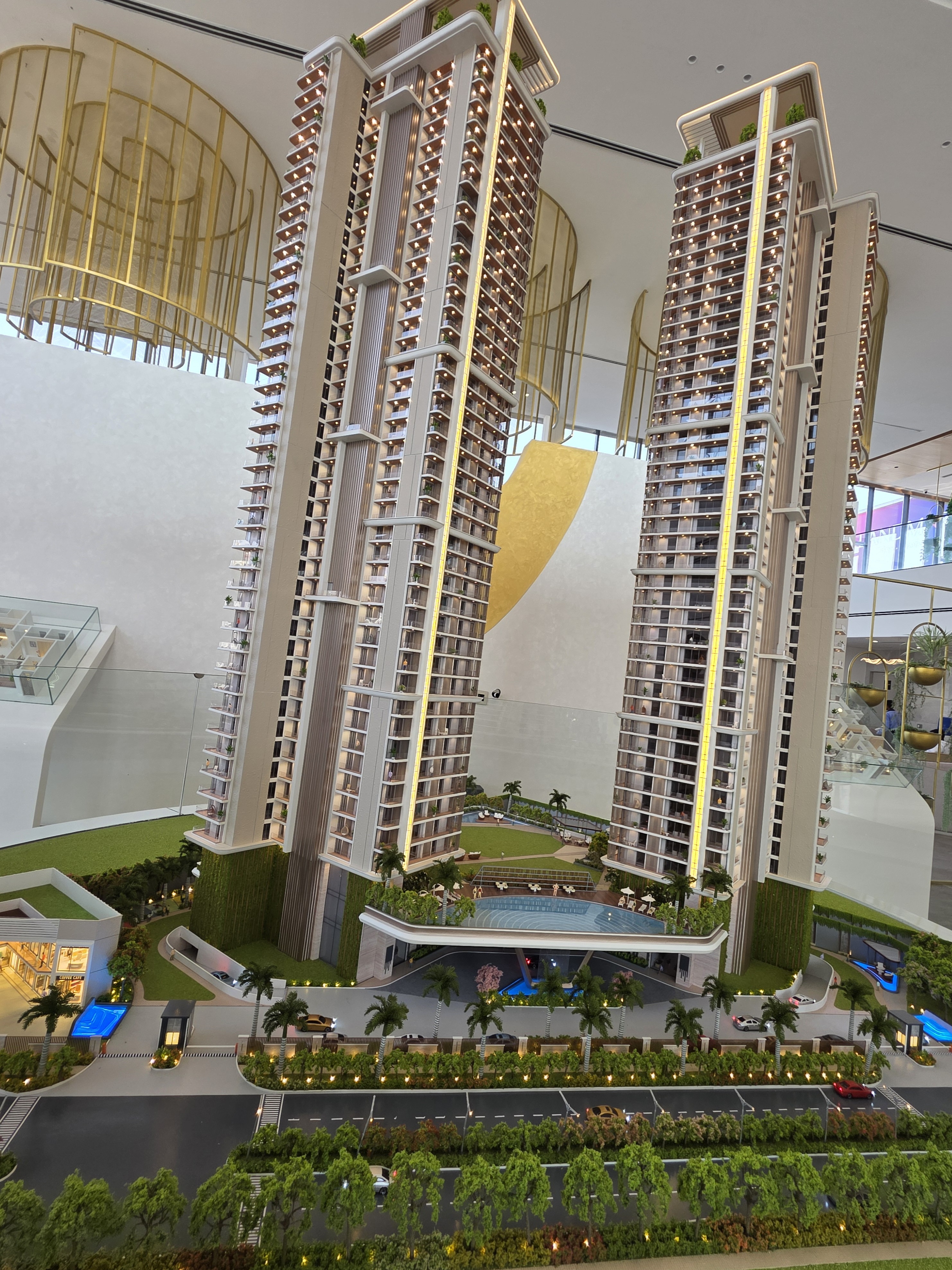 3 BHK + Pooja Room,Servant Room Apartment For Sale in Landmark Skyvue