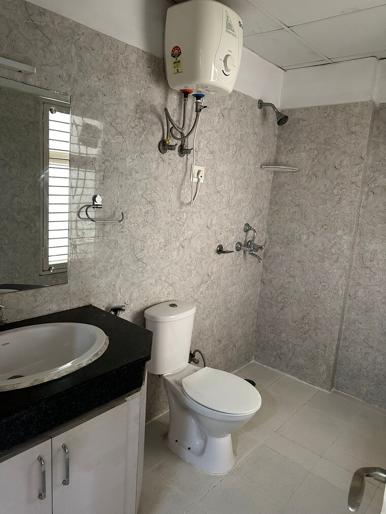 Bathroom, mapsko-royale-ville 3 Bedroom 1790 Sq.Ft. Apartment In Sector 82 Gurgaon 9273122