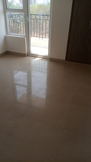 Room in 2.5 BHK Builder Floor at Smart World Gems, Sector 89 – for Sale