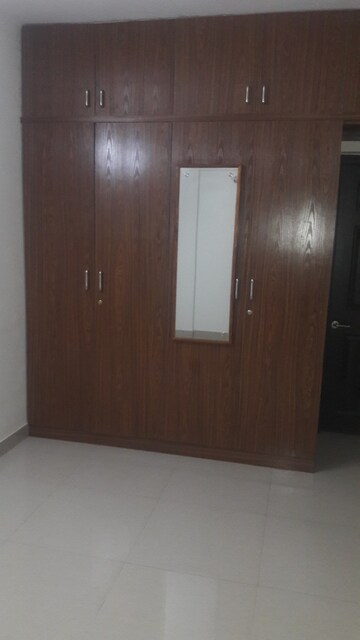 Room in 2.5 BHK Apartment at Innovative Aspen Woods, Bannerghatta Road – for Rent