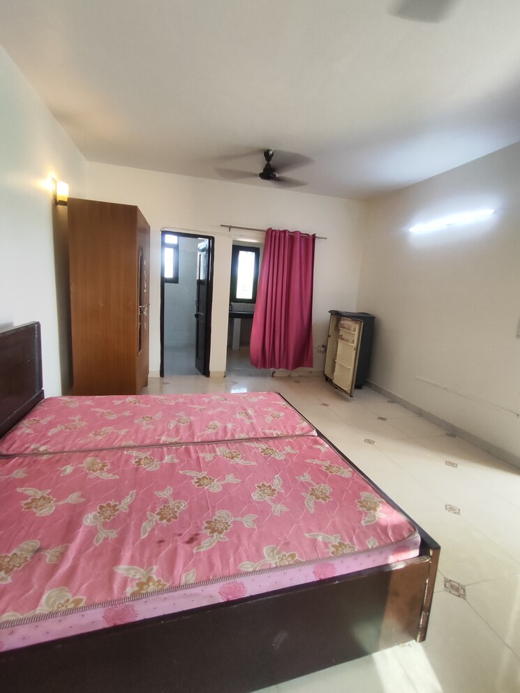 Bedroom, rwa-apartments-sector-30 1 RK 460 Sq.Ft. Villa In Sector 30 Noida 9273153