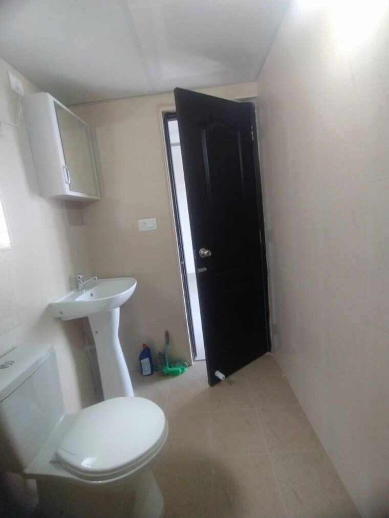 Bathroom, milk colony 1 Bedroom 450 Sq.Ft. Builder Floor In Milk Colony Bangalore 9273148