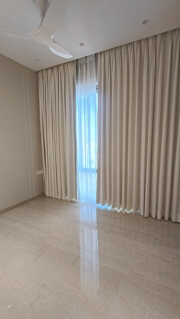 Bedroom in 2 BHK Apartment at Piramal Mahalaxmi, Mahalaxmi – for Rent