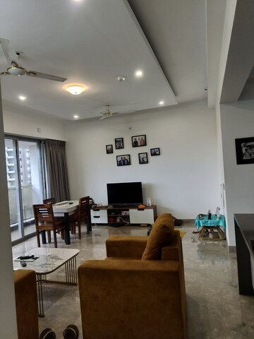 Team Area in 1 BHK Apartment at Amanora Gateway Towers, Hadapsar – for Rent