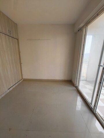 Room in 2 BHK Apartment at Shree Vardhman Green Court, Sector 90 – for Rent