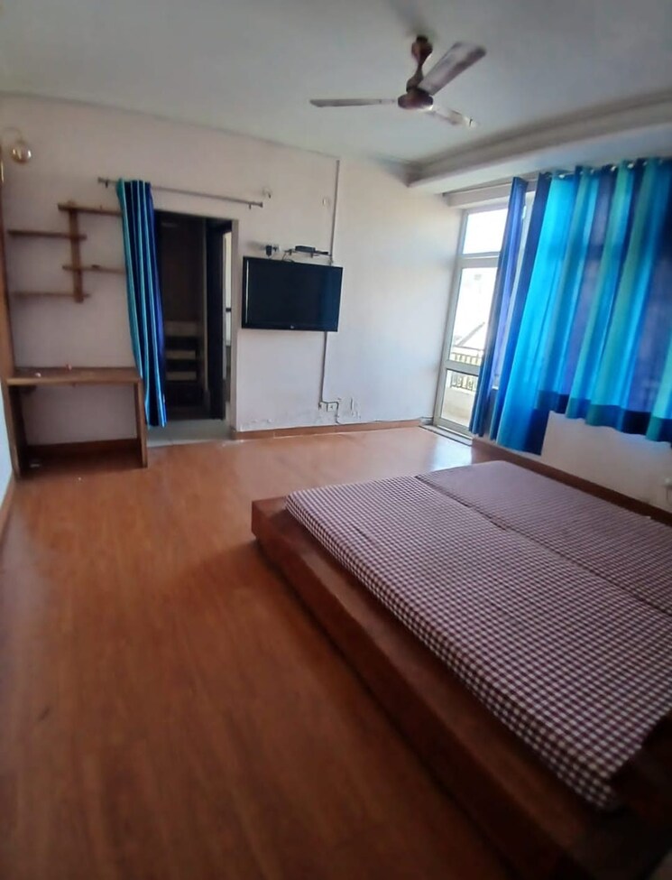 Bedroom, vip road 2 Bedroom 1250 Sq.Ft. Apartment In Vip Road Zirakpur 9273251