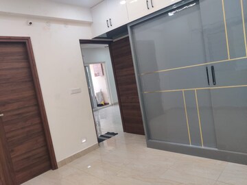 3 BHK Apartment For Rent in Lakshmi Cadillac, Kondapur