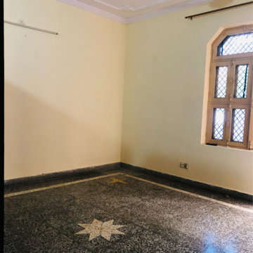 Master Bedroom in 2.5 BHK Villa at Sector 21 – for Rent