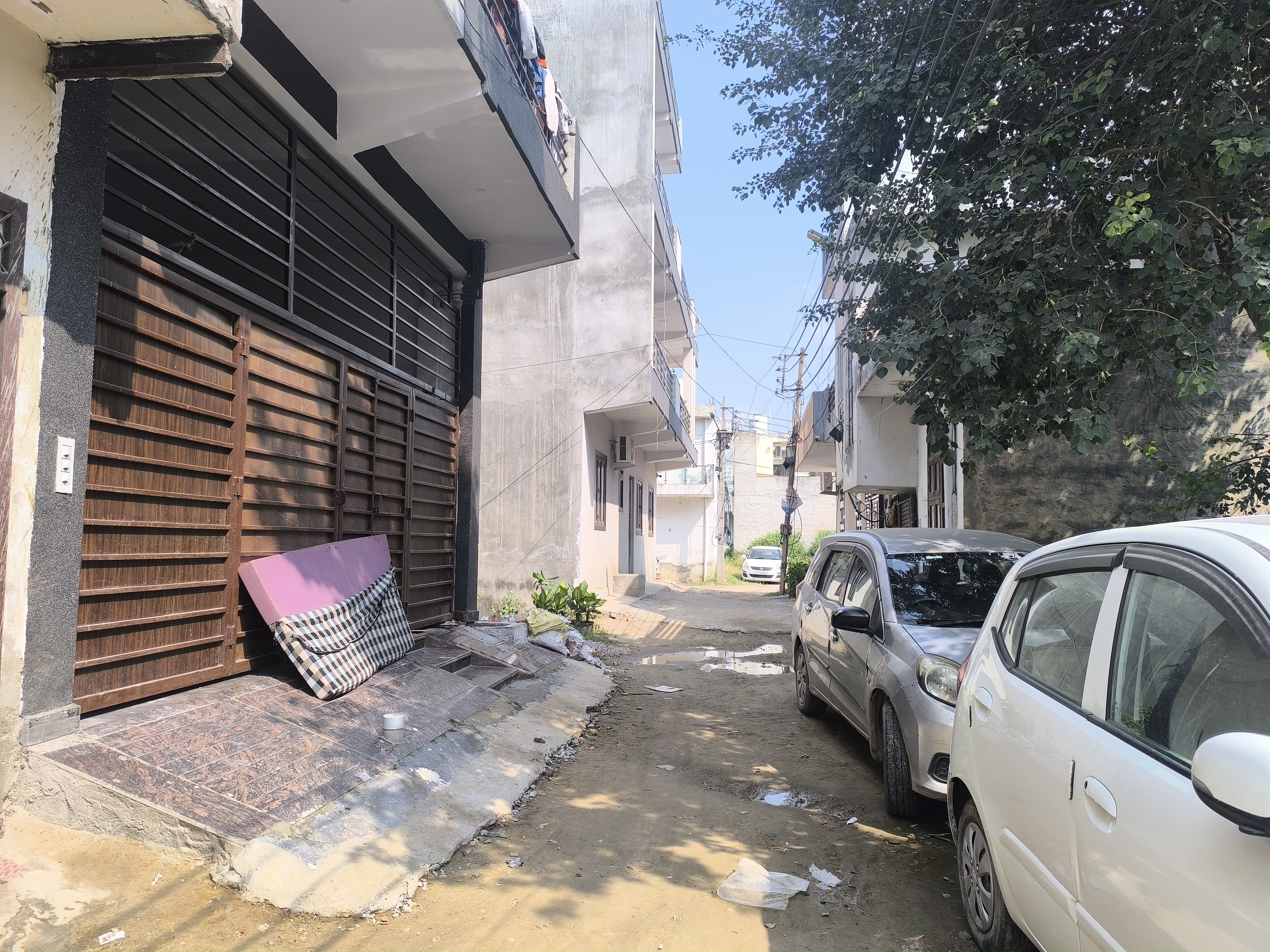 Plot For Sale in Raghuveer Society Sec 103