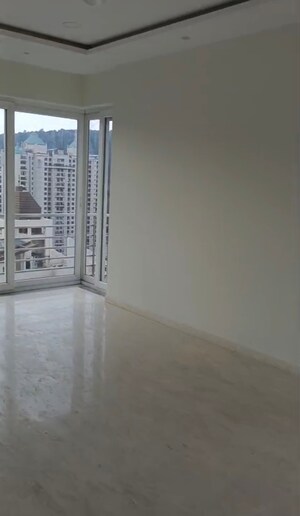 Room in 4 BHK Apartment at Raunak Viraj Tower , Pokhran Road No Two – for Rent