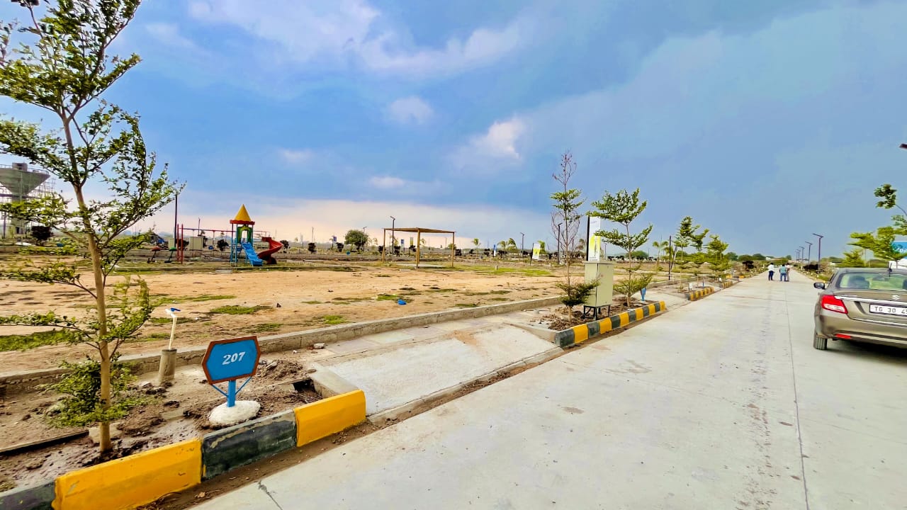 Plot For Sale in Suraram