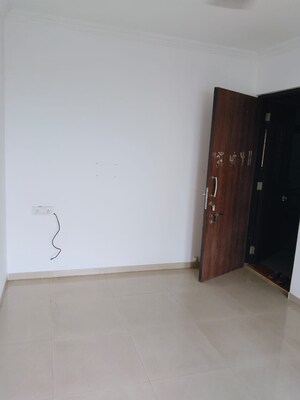 Room in 1 BHK Apartment at Puraniks City Reserva, Ghodbunder Road – for Rent
