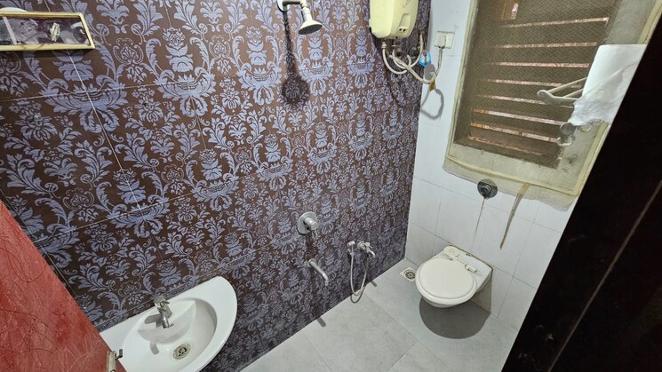 Bathroom, meena-residency-kharghar 3 Bedroom 1590 Sq.Ft. Apartment In Kharghar Navi Mumbai 9273274