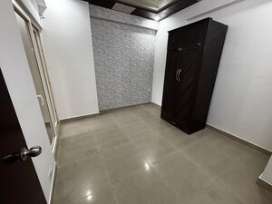 Room in 2 BHK Apartment at Ratan Pearls, Sector 16 Greater Noida – for Sale