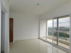 Room in 2 BHK Apartment at Godrej Park Retreat, Sarjapur Road – for Rent