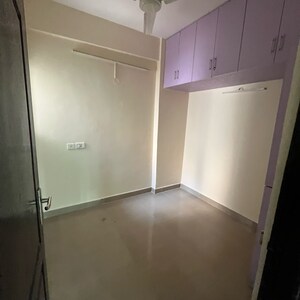 Room in 2.5 BHK Apartment at Nimbus The Hyde park, Sector 78 – for Rent