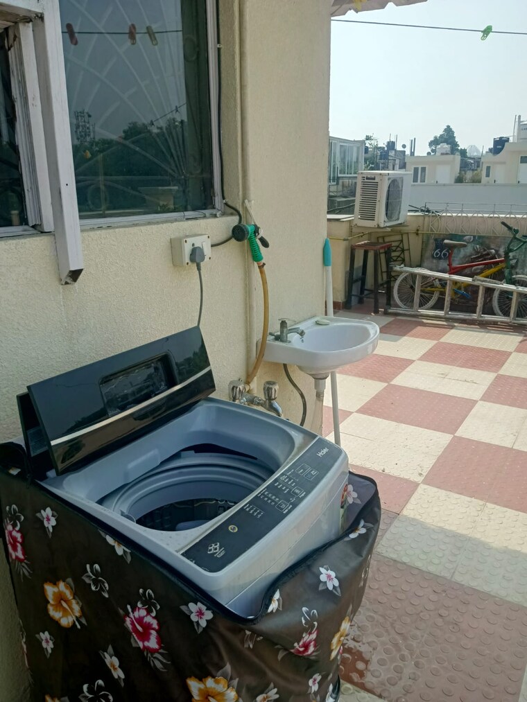  Parking, gurgaon-dreamz 2 Bedroom 1000 Sq.Ft. Apartment In Sector 7 Gurgaon 9273447