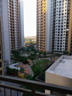 1 BHK Apartment For Rent in Sunteck West World, Tivri
