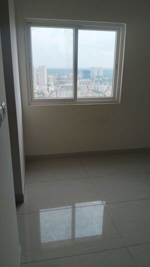 Room in 3 BHK Apartment at Prestige Beverly Hills, Kokapet – for Sale