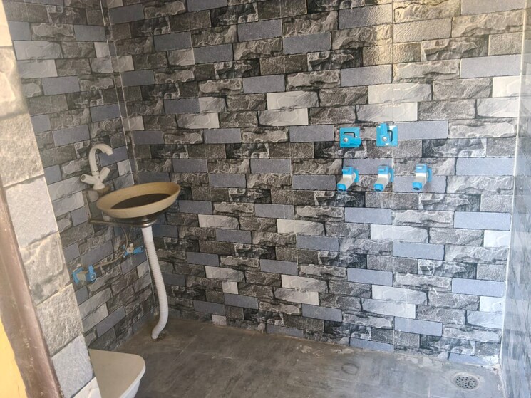 Bathroom, indraprastha colony 3 Bedroom 700 Sq.Ft. Builder Floor In Indraprastha Colony Faridabad 9273526