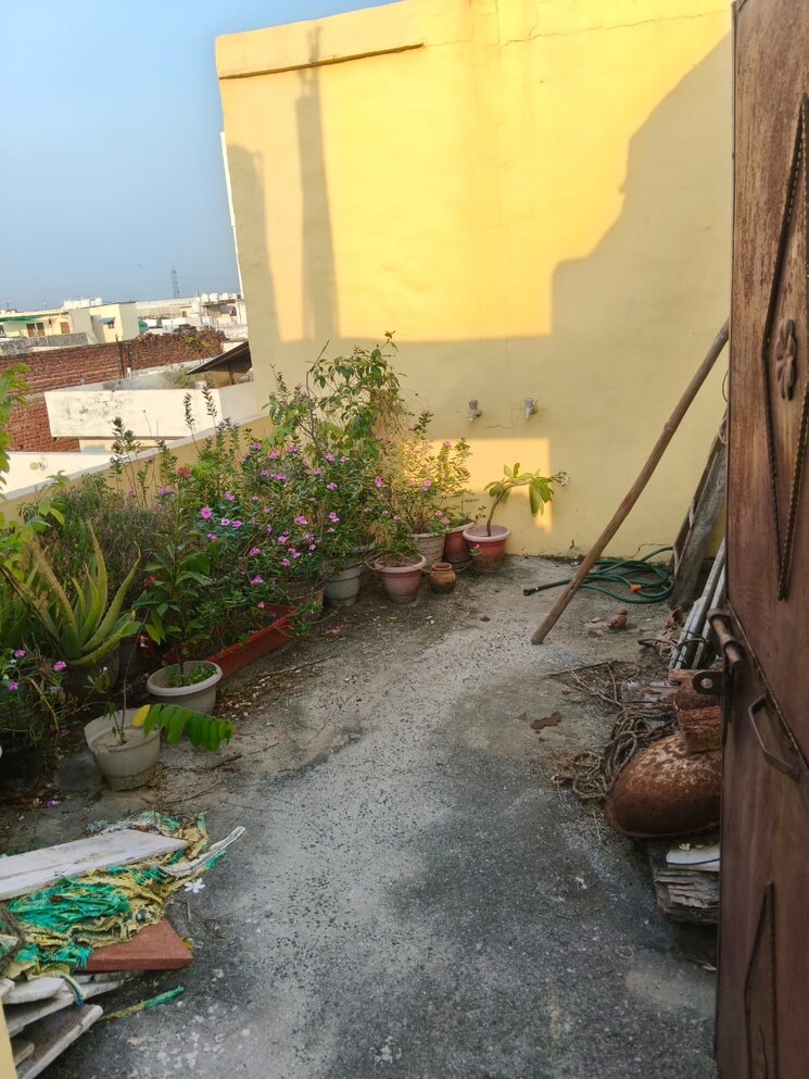 Balcony, indraprastha colony 3 Bedroom 700 Sq.Ft. Builder Floor In Indraprastha Colony Faridabad 9273526