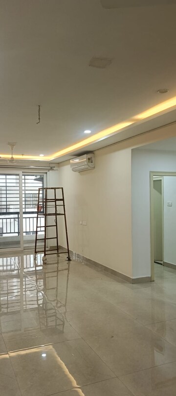 Room in 3 BHK Apartment at Kondapur – for Rent